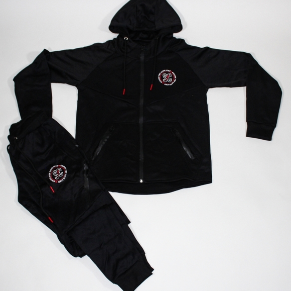 Luxury tec joggersuit - Picture 1 of 4